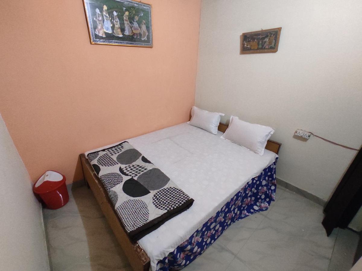 Superinn Home Stay& Guest House Агра Екстер'єр фото