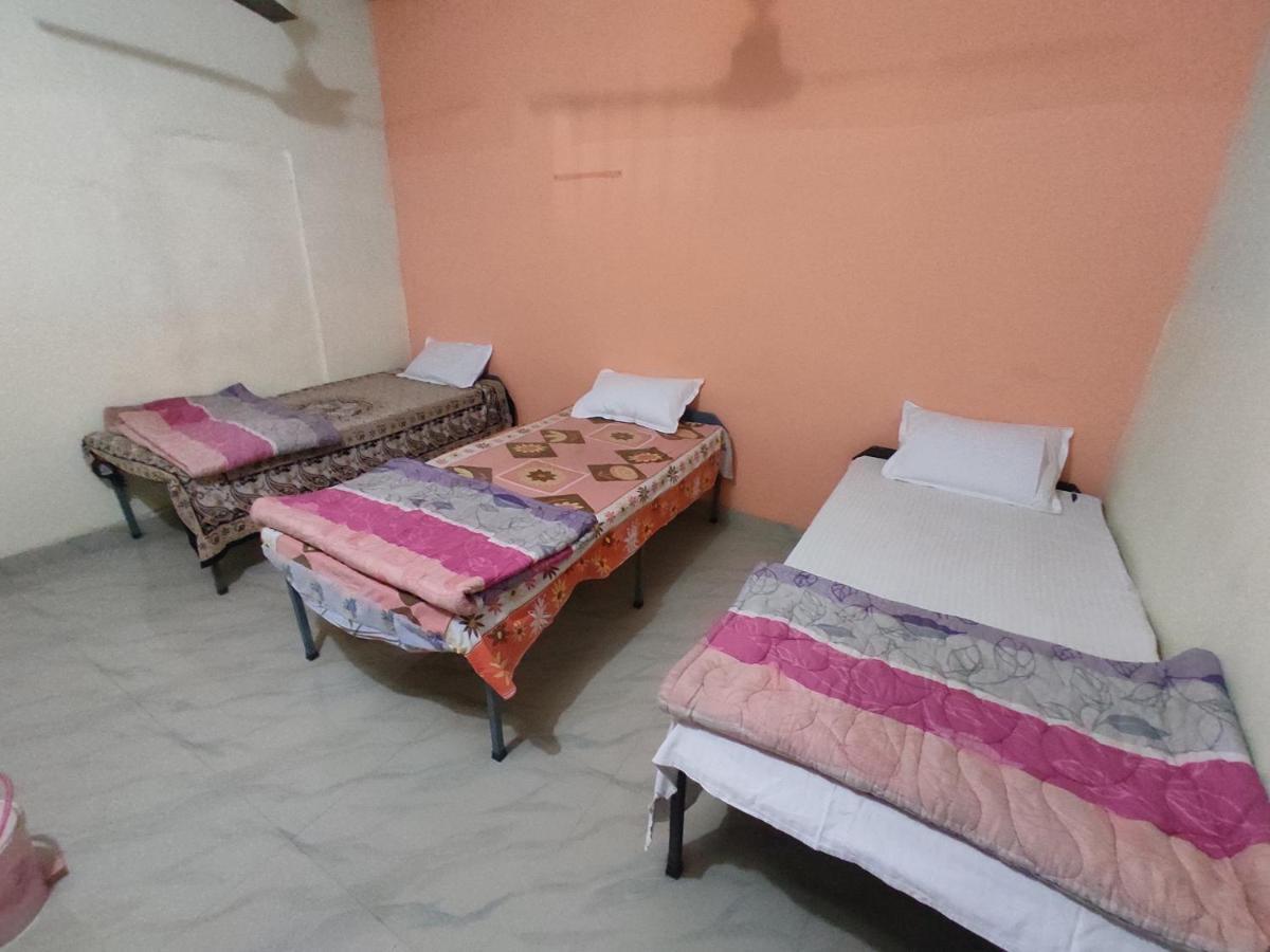 Superinn Home Stay& Guest House Агра Екстер'єр фото
