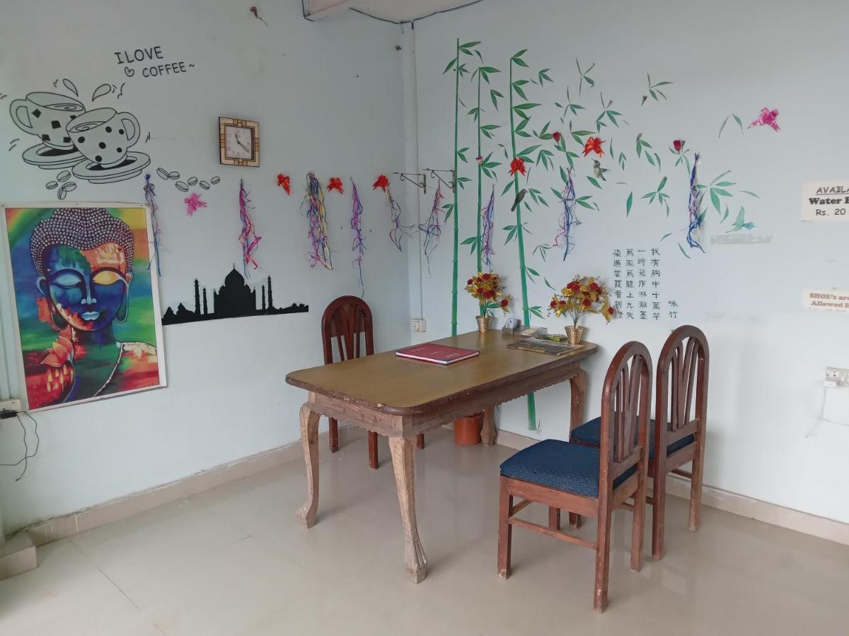 Superinn Home Stay& Guest House Агра Екстер'єр фото
